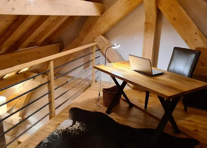 Les Suites Du Monetier, Alliant Le Charme Et L\'Authenticite D\'Un Chalet De Prestige Au Coeur Du Village