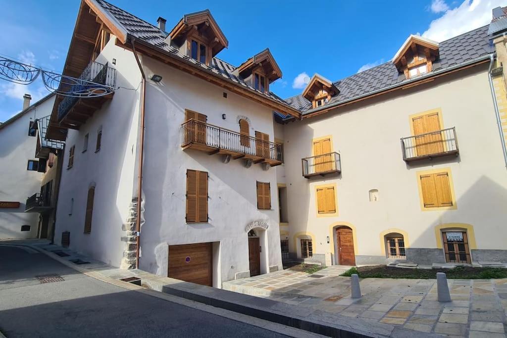 Les Du Monetier: Charming Prestige In Village Heart Apartment