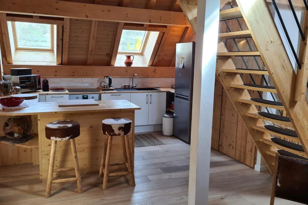Les Du Monetier: Charming Prestige In Village Heart *