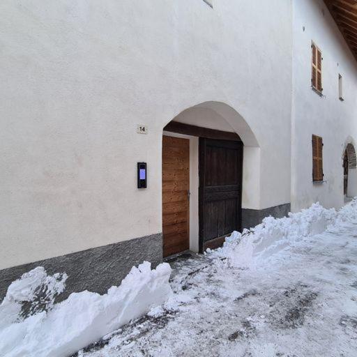 Les Du Monetier: Charming Prestige In Village Heart *
